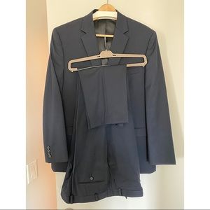 Ralph Lauren 100% Wool Suit barely worn